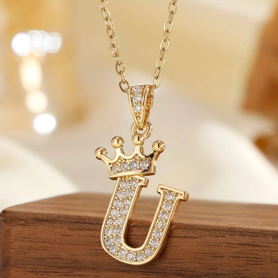 Retiazka s iniciálkou U s korunkou – pozlátená 18K zlatom so zirkónmi