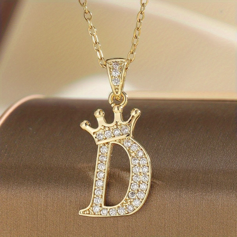 Retiazka s iniciálkou D s korunkou – pozlátená 18K zlatom so zirkónmi